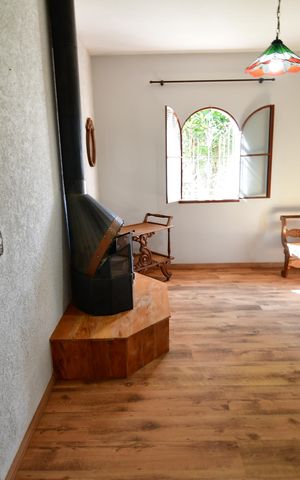 Casa à venda com 1000m², 2 quartos e 3 vagasSala