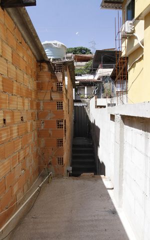 Casa à venda com 360m², 4 quartos e sem vagaÁrea externa