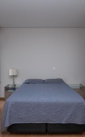 Casa de condomínio à venda com 245m², 3 quartos e 4 vagas Casa de condomínio à venda com 245m², 3 quartos e 4 vagasQuarto 2 Suíte