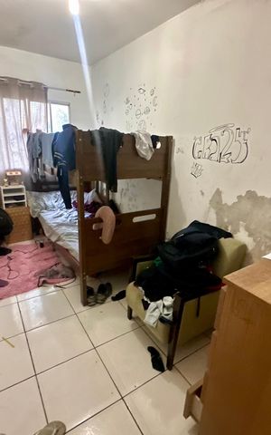 Casa à venda com 180m², 5 quartos e 2 vagasQuarto