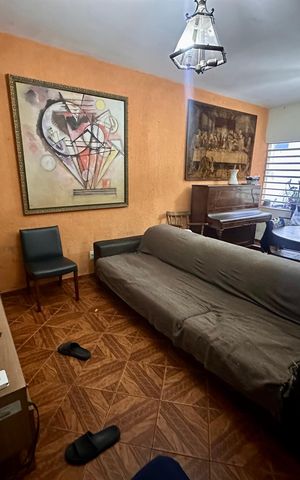 Casa à venda com 180m², 5 quartos e 2 vagasSala