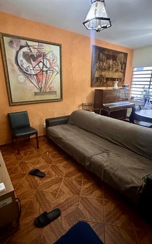 Casa à venda com 180m², 5 quartos e 2 vagasSala