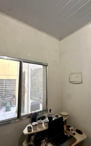 Casa à venda com 180m², 5 quartos e 2 vagasSala