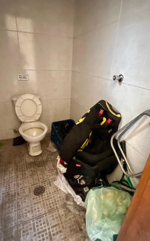 Casa à venda com 180m², 5 quartos e 2 vagasBanheiro