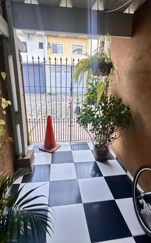Casa à venda com 180m², 5 quartos e 2 vagasGaragem