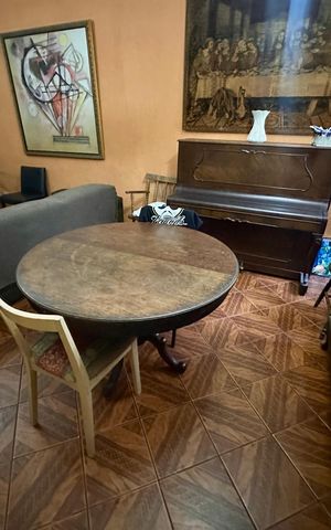Casa à venda com 180m², 5 quartos e 2 vagasSala