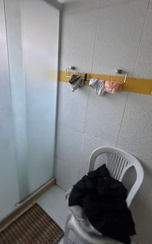 Casa à venda com 180m², 5 quartos e 2 vagasBanheiro