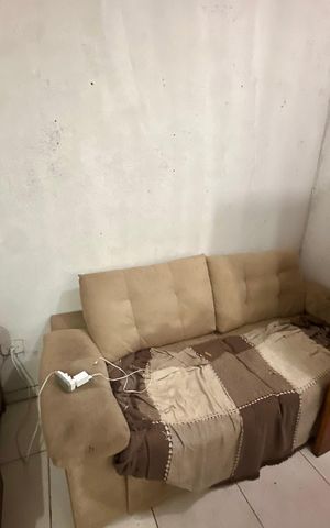 Casa à venda com 180m², 5 quartos e 2 vagasSala