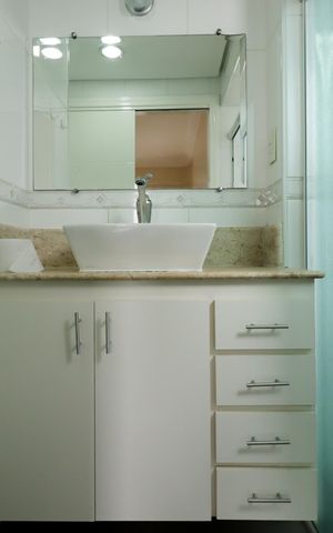 Apartamento à venda com 98m², 3 quartos e 3 vagasBanheiro da Suíte