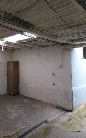 Casa à venda com 240m², 3 quartos e 3 vagasÁrea de Serviço