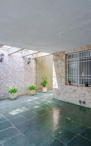 Casa de condomínio à venda com 180m², 3 quartos e 2 vagas Casa de condomínio à venda com 180m², 3 quartos e 2 vagasGaragem