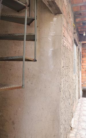 Casa à venda com 189m², 2 quartos e 2 vagasCorredor