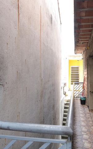 Casa à venda com 189m², 2 quartos e 2 vagasCorredor