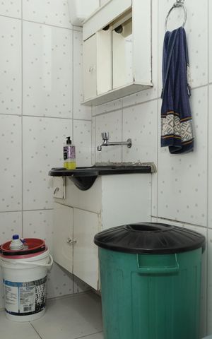 Casa à venda com 189m², 2 quartos e 2 vagasBanheiro