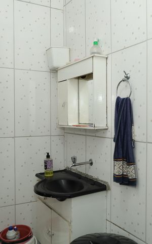 Casa à venda com 189m², 2 quartos e 2 vagasBanheiro