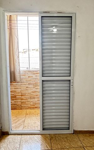 Casa à venda com 36m², 2 quartos e 1 vaga Casa à venda com 36m², 2 quartos e 1 vagaSuite