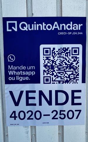Casa à venda com 36m², 2 quartos e 1 vaga Casa à venda com 36m², 2 quartos e 1 vagaFachada