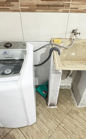 Casa à venda com 36m², 2 quartos e 1 vaga Casa à venda com 36m², 2 quartos e 1 vagaArea de Serviço - Garagem