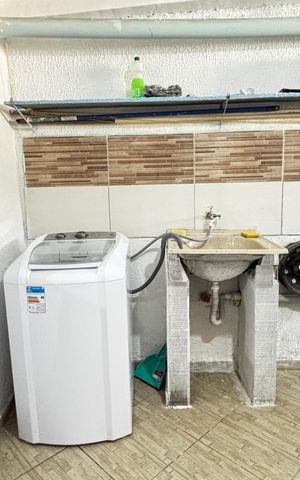 Casa à venda com 36m², 2 quartos e 1 vaga Casa à venda com 36m², 2 quartos e 1 vagaArea de Serviço - Garagem