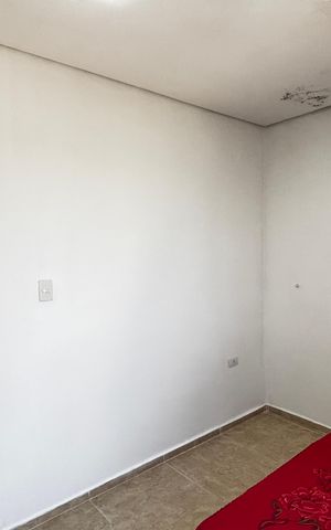 Casa à venda com 36m², 2 quartos e 1 vaga Casa à venda com 36m², 2 quartos e 1 vagaQuarto