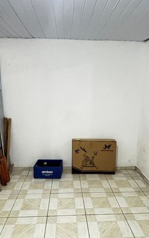 Casa à venda com 36m², 2 quartos e 1 vaga Casa à venda com 36m², 2 quartos e 1 vagaQuarto da Garagem