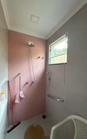 Casa à venda com 536m², 6 quartos e 5 vagas Casa à venda com 536m², 6 quartos e 5 vagasQuarto 6 suíte Banheiro