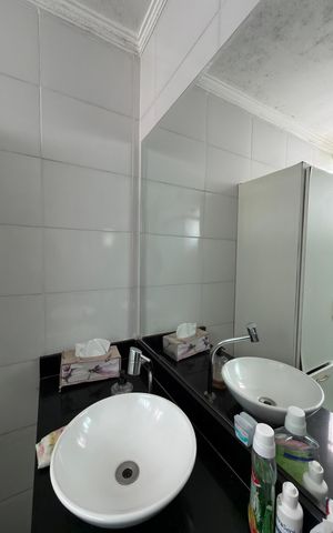 Casa à venda com 536m², 6 quartos e 5 vagas Casa à venda com 536m², 6 quartos e 5 vagasQuarto 5 suite Banheiro