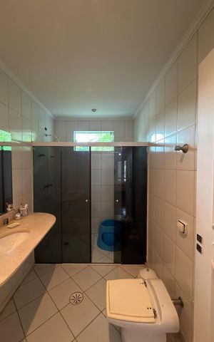 Casa à venda com 536m², 6 quartos e 5 vagas Casa à venda com 536m², 6 quartos e 5 vagasSuíte 1 Banheiro
