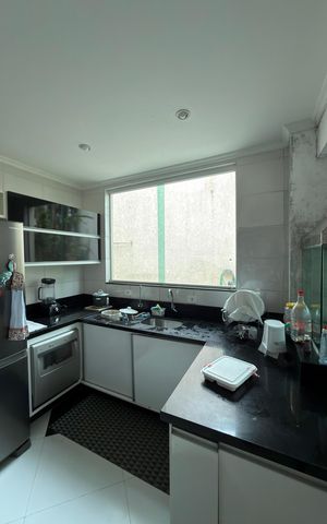 Casa à venda com 536m², 6 quartos e 5 vagas Casa à venda com 536m², 6 quartos e 5 vagasVaranda gourmet e Cozinha