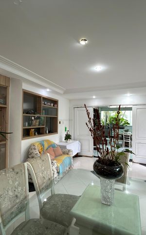 Casa à venda com 536m², 6 quartos e 5 vagas Casa à venda com 536m², 6 quartos e 5 vagasCopa