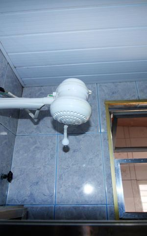 Casa à venda com 180m², 2 quartos e 1 vagaBanheiro