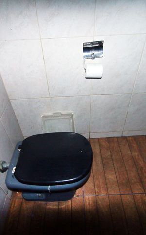 Casa à venda com 180m², 2 quartos e 1 vagaBanheiro 2