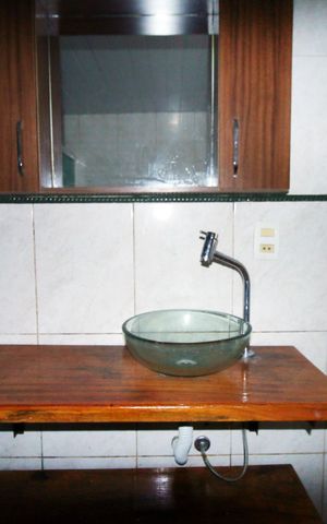 Casa à venda com 180m², 2 quartos e 1 vagaBanheiro 2