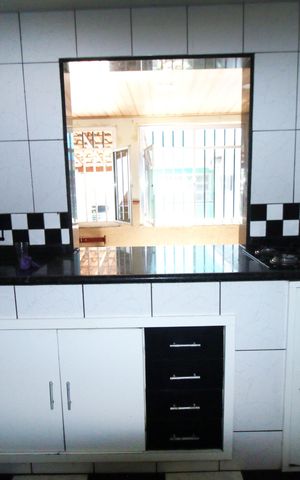 Casa à venda com 180m², 2 quartos e 1 vagaCozinha