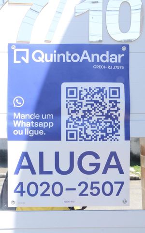 Apartamento para alugar com 65m², 2 quartos e sem vagafoto da placa