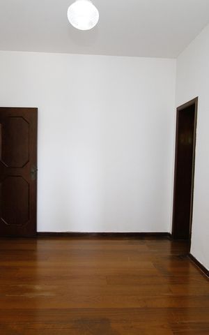 Casa à venda com 370m², 4 quartos e 3 vagasSuíte