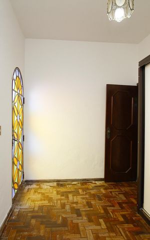 Casa à venda com 370m², 4 quartos e 3 vagasQuarto 2