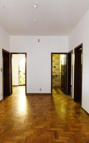 Casa à venda com 370m², 4 quartos e 3 vagasSala 2