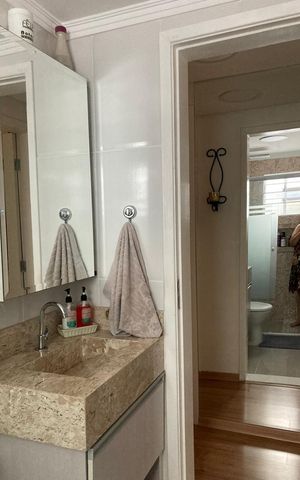 Apartamento à venda com 44m², 2 quartos e 1 vaga Apartamento à venda com 44m², 2 quartos e 1 vagaBanheiro social
