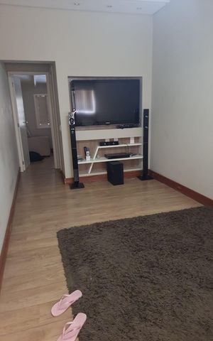 Casa à venda com 176m², 3 quartos e 3 vagas Casa à venda com 176m², 3 quartos e 3 vagasQuarto 2
