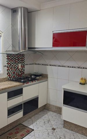 Casa à venda com 176m², 3 quartos e 3 vagas Casa à venda com 176m², 3 quartos e 3 vagasCozinha