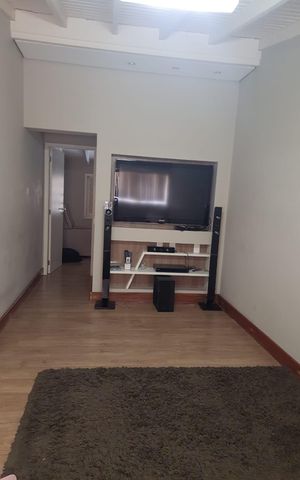 Casa à venda com 176m², 3 quartos e 3 vagas Casa à venda com 176m², 3 quartos e 3 vagasQuarto 2
