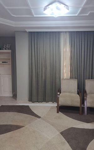 Casa à venda com 176m², 3 quartos e 3 vagas Casa à venda com 176m², 3 quartos e 3 vagasSala