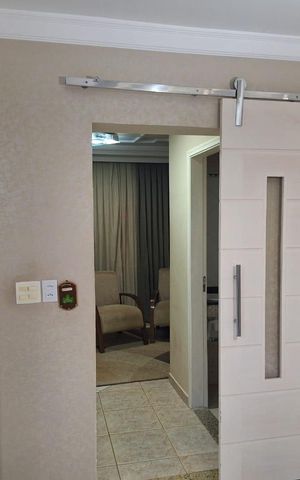 Casa à venda com 176m², 3 quartos e 3 vagas Casa à venda com 176m², 3 quartos e 3 vagasCorredor