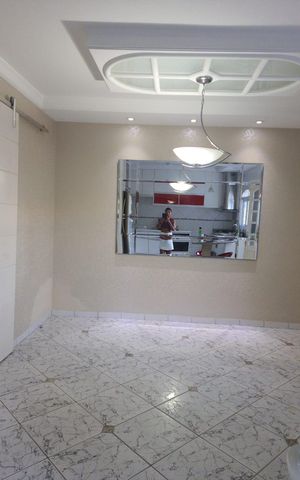 Casa à venda com 176m², 3 quartos e 3 vagas Casa à venda com 176m², 3 quartos e 3 vagasSala