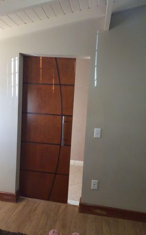 Casa à venda com 176m², 3 quartos e 3 vagas Casa à venda com 176m², 3 quartos e 3 vagasCorredor