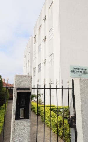 Apartamento para alugar com 58m², 2 quartos e 1 vagaÁrea comum - Fachada