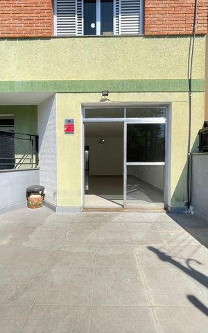 Casa para alugar com 200m², 2 quartos e 3 vagas Casa para alugar com 200m², 2 quartos e 3 vagasVaranda da Sala