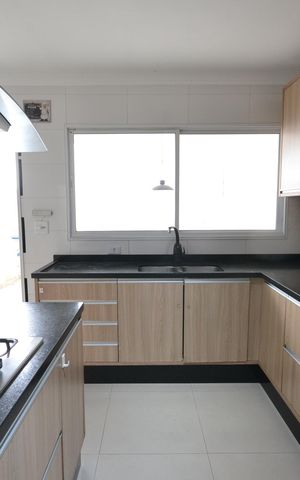 Casa para alugar com 200m², 2 quartos e 3 vagasCozinha