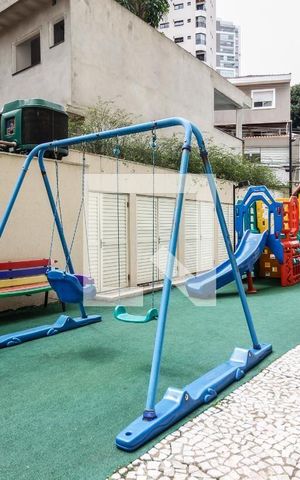 Apartamento à venda com 141m², 4 quartos e 3 vagasÁrea comum - Playground